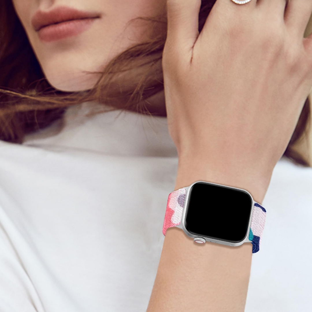 عبوتان من حزام قابل للتمدد بطب - مراجعة Apple Smartwatch Accessories وسعره